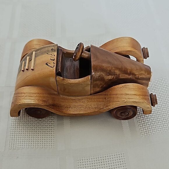 Cuba Hand-Made Vintage Antique Ford Wooden Toy Car 6"- 3" - Picture 3 of 16